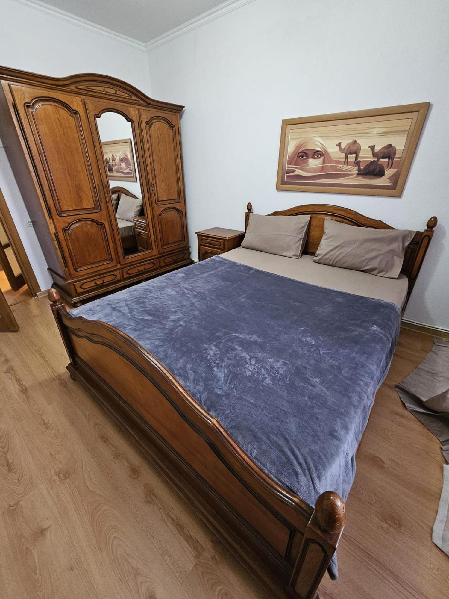 Daire 2 Bedrooms, Botanica